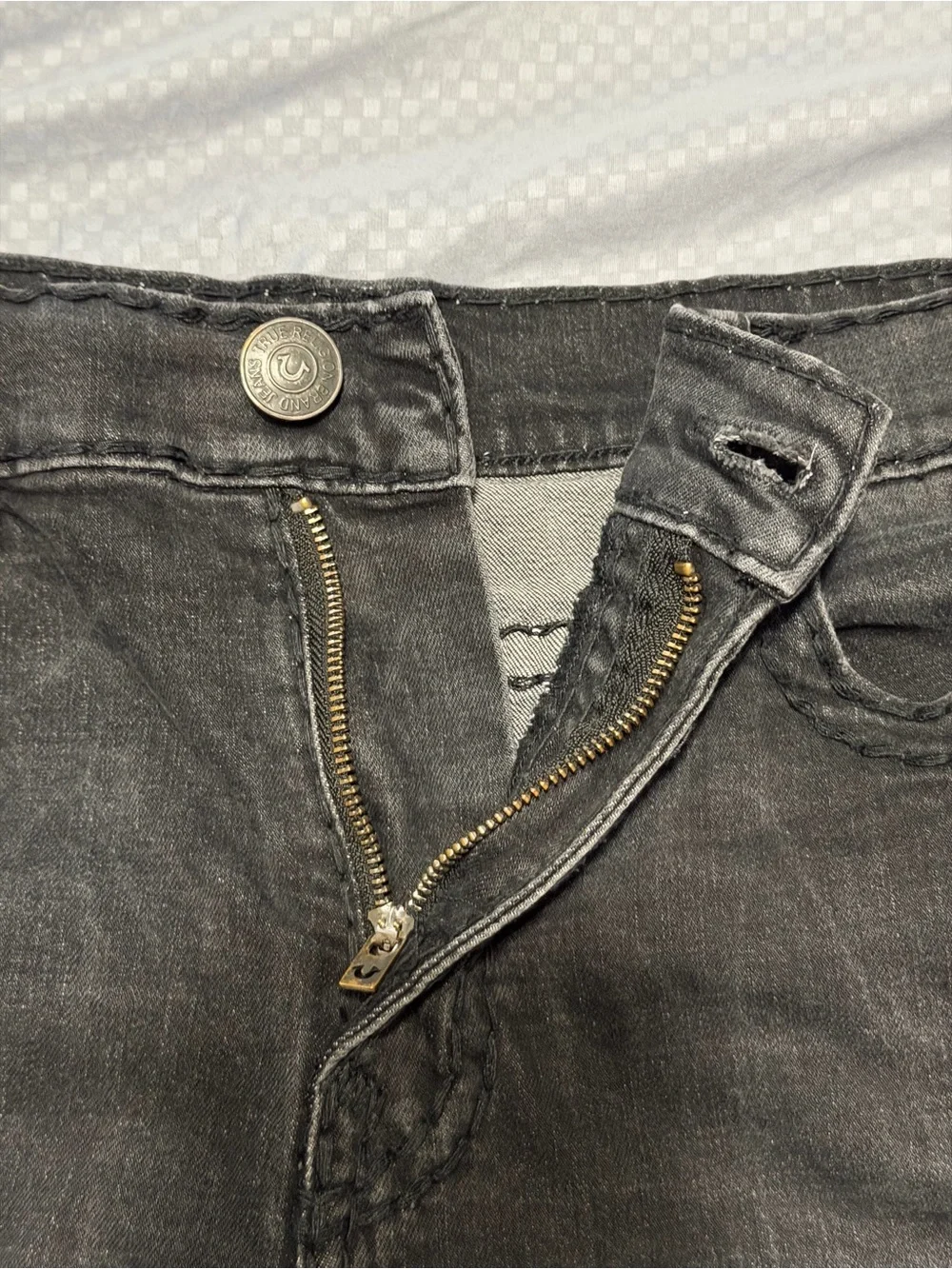 Size 40 True Religion Geno Relaxed slim Jeans